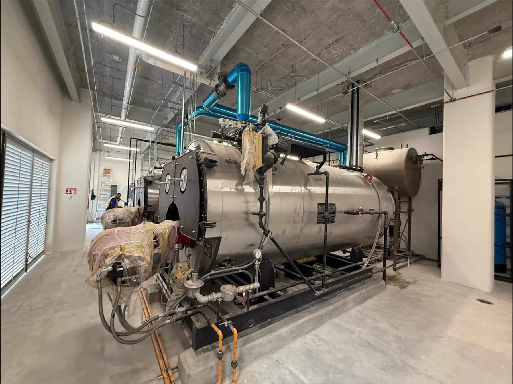 Instalación de dos calderas 150 CC en un hospital