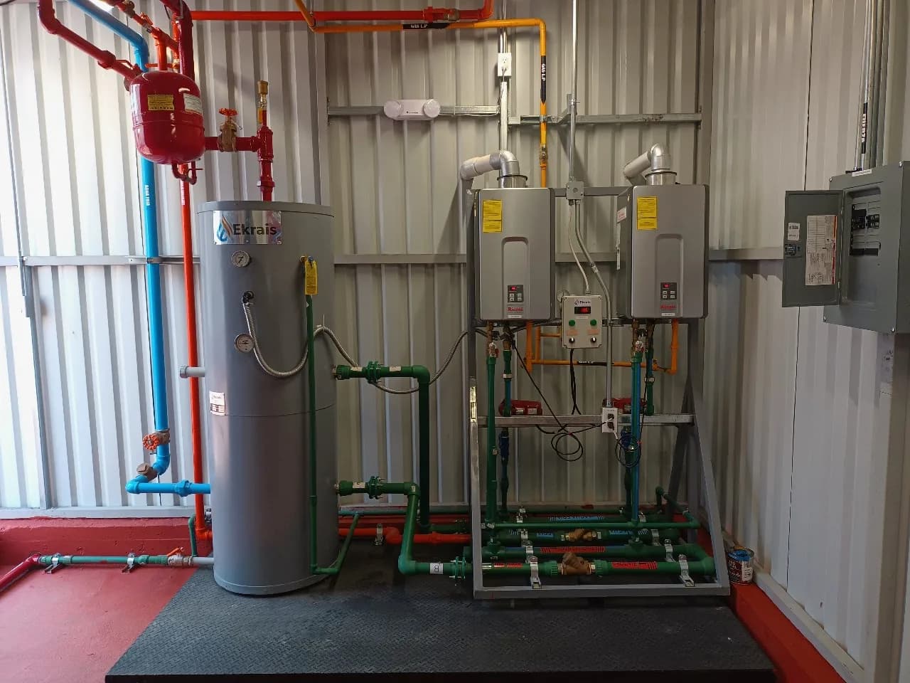 Suministro de calentadores Rinnai con termotanque